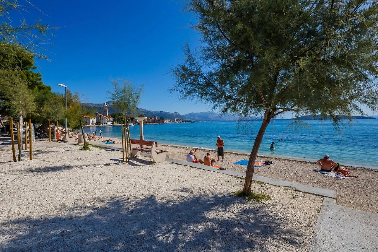 Beachfront Apartment Nehaj Kastel Kastela